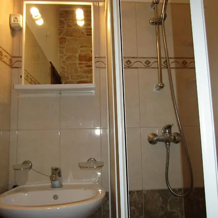 House Batel Дом отдыха Воднян