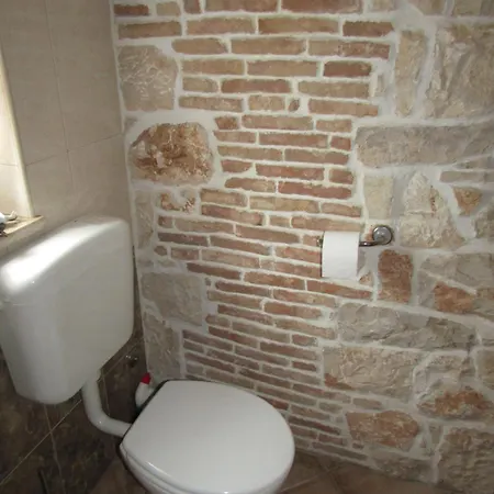 House Batel Дом отдыха Воднян