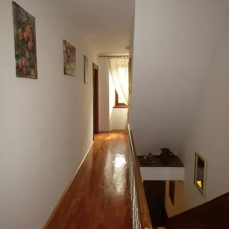 House Batel * Воднян