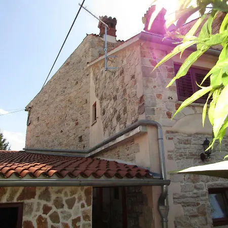 Дом отдыха House Batel
