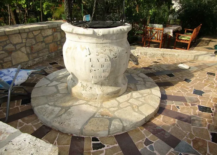 Vikendica House Batel *